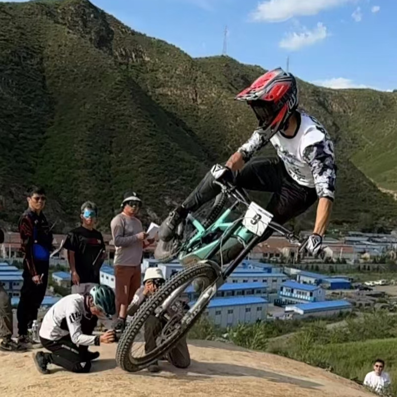 AVITUS Mountain Bike Shoes Zap - Commuting On Road Bike 评论和价格